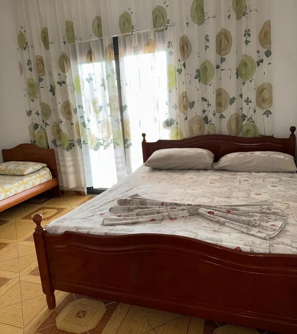Guest House-Vila Ameli Durres 0*,